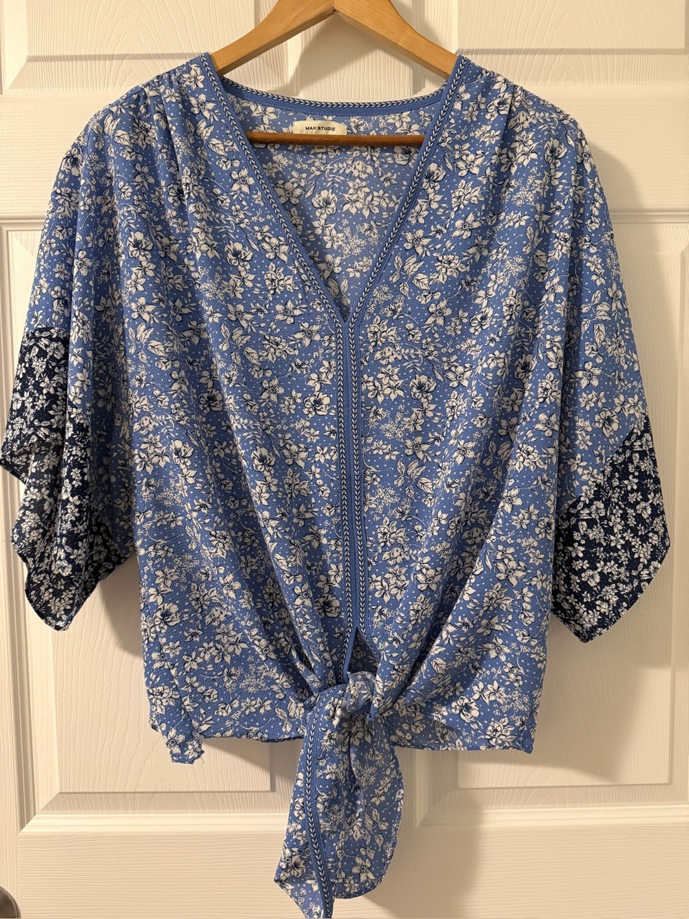 Max Studio Floral Tie Front Blouse XL Blue White Kimono Sleeve Boho Top